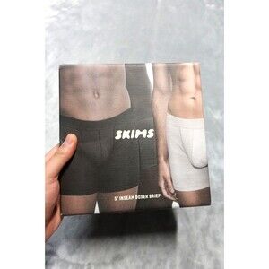 SKIMS Men’s 3-Pack White Stretch Boxer Briefs 5” Inseam Size XXL New With Box